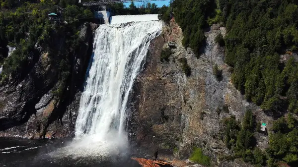 آبشار مونت مورنسی