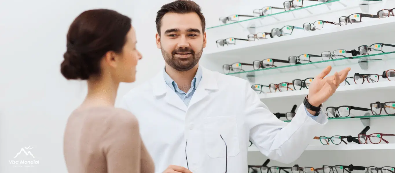 بازار کار عینکساز در کانادا